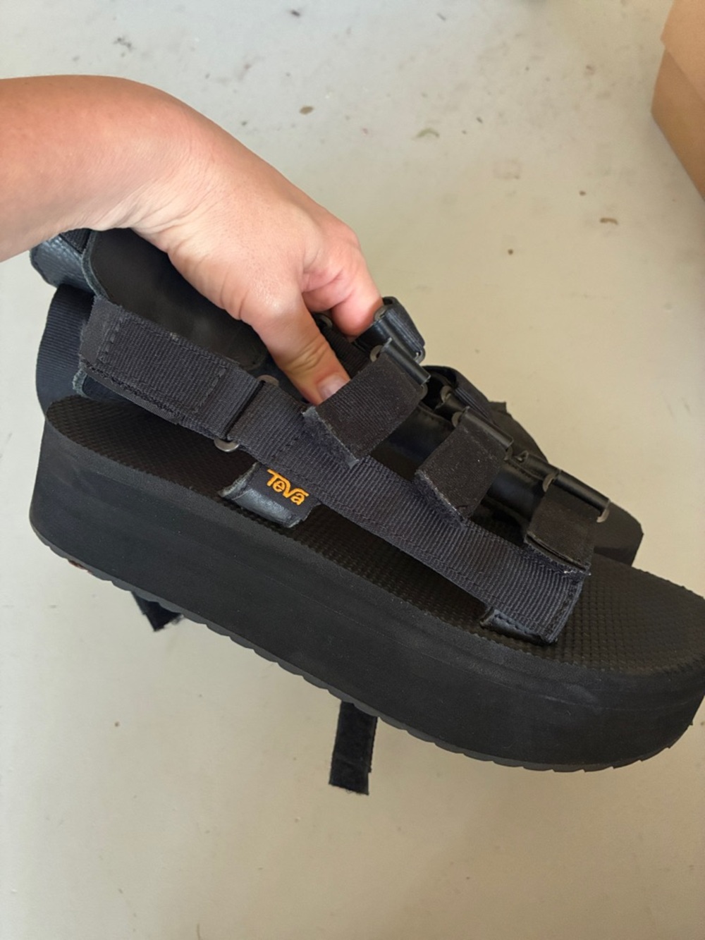 Teva Flatform Mevia Sandal size 9 - Picture 4 of 7